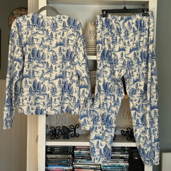 Beach Riot Cassia Sweatshirt & Georgie Lounge Pants, Size L - Picture 4 of 16